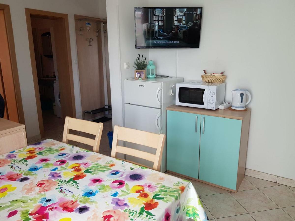 Apartmani Bambi 룬 외부 사진