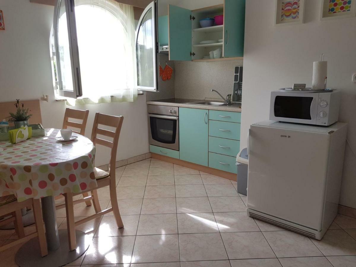 Apartmani Bambi 룬 외부 사진