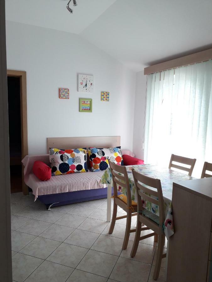 Apartmani Bambi 룬 외부 사진